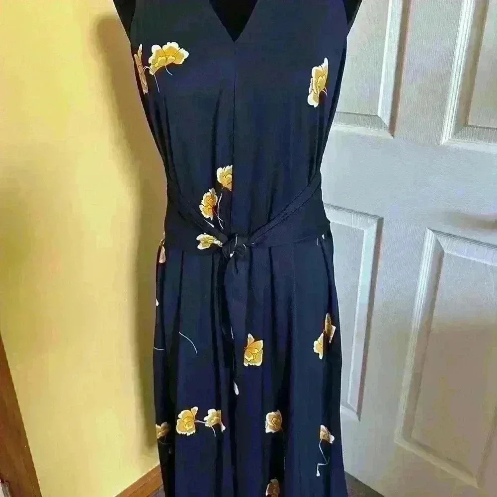 Ann Taylor dress- size 6- BRAND NEW WITH TAGS